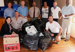 R100 per afvalblikkie